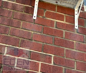 Brick wall mortar joints in NYC